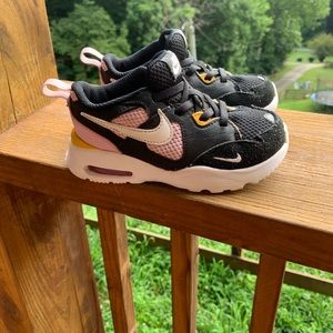 Toddler Girls Nike Shoes